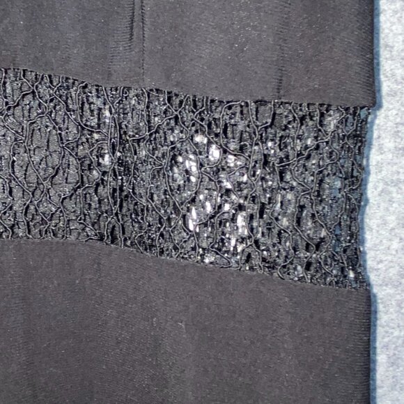 31.  Aqua Black Long Mermaid Shape Gown with Lace Design Size 6 - Picture 3 of 7